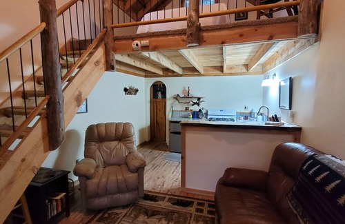 Deadwood Cabin | A remote cabin surrounded by Pine, Birch and Aspen trees, five miles to Deadwood
