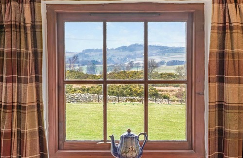 Penrith Cottage | A renovated cottage on a working farm with idyllic views of fells.