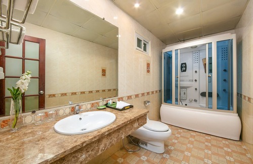 Bui Thi Xuan Hotel | A romantic 4-star hotel in the center of Hanoi