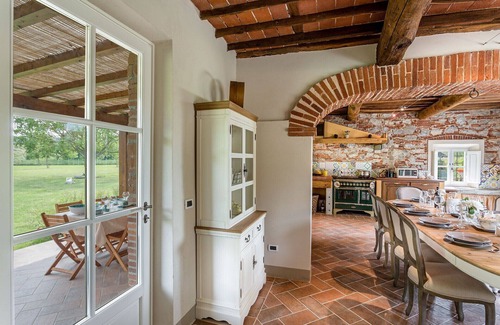 Monte San Quirico Villa | A Romantic Farmhouse with Pool in 10 mins walk away from the Walls of Lucca