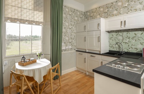 Lauder Apartment | A Romantic Scottish Castle retreat for two people