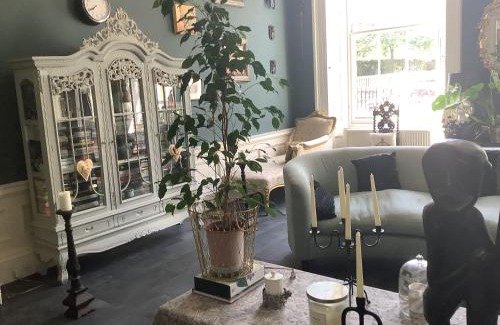 New Town House | A Room in the City - West