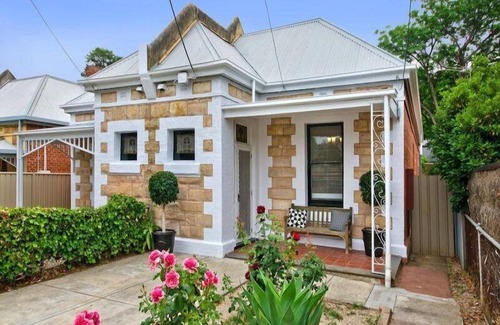 Rose Park House | A Rose Among The Thorns