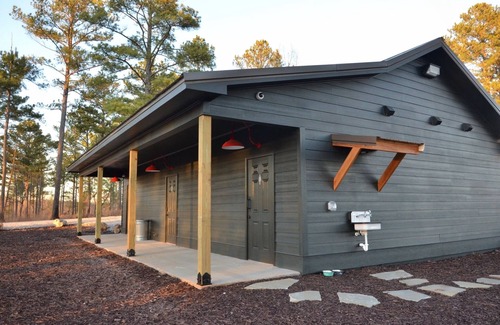 Silver Creek RV Rental | A secluded haven on 5,000 acres in NW Georgia, just 45 minutes from Atlanta and Chattanooga, and a quick 10-minute drive to downtown Rome. Explore private trails along the Etowah river, bask in wildlife, and gaze at mesmerizing stars. Your perfect es