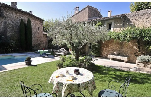 Cabrieres-d'Avignon House | A SLICE OF FRENCH LUXURY-THE VILLAGES OF LUBERON-GORDES,BONNIEUX,MENERBES