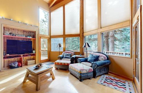 Ponderosa Palisades House | A Slice of Silver Fir