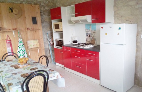 Grateloup-Saint-Gayrand Cottage | A small corner of tranquility with discreet charm