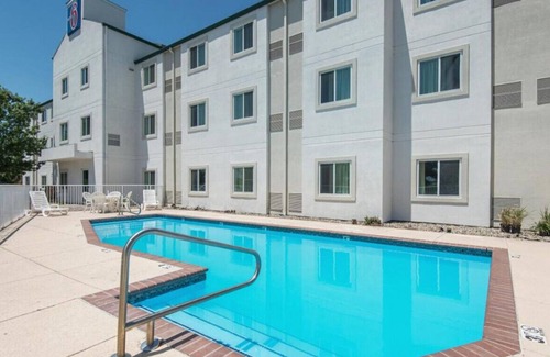 Junction City House | A Sophisticated & Stylish Suite! Pets Allowed