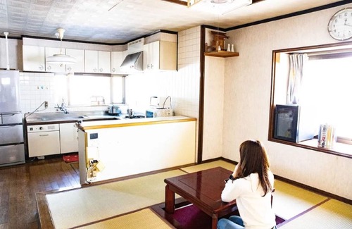 Uki House | A spacious house that can be rented out in its ent/Uki Kumamoto