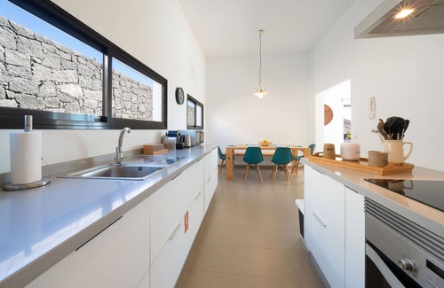 Nazaret Villa | A Special Offer Villa with pool of 150m2.
