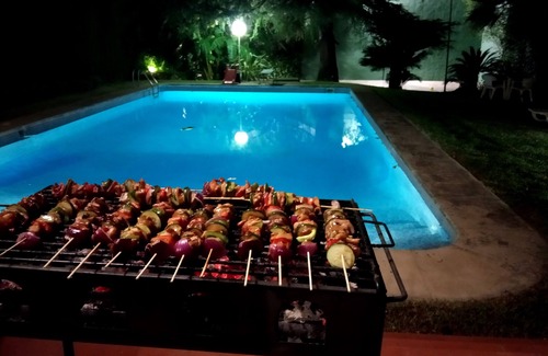 Pedreguer Ski Chalet | A stately oasis with a large garden 15 minutes from the beach