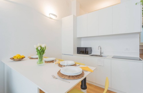 Como Apartment | A Step from the Lake Apartment
