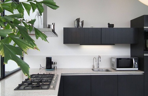 Giethoorn Boat Rental | A Stunning Contemporary Designed Houseboat.