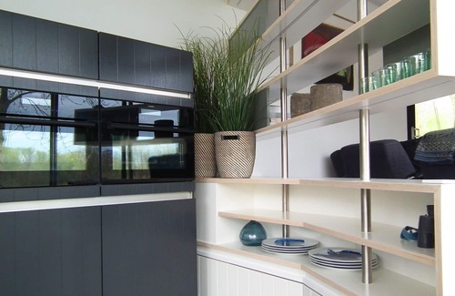 Giethoorn Boat Rental | A Stunning Contemporary Designed Houseboat.