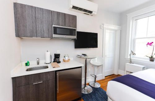 Griggs Park Apartment | A Stylish Stay w/a Queen Bed, Heated Floors. #26