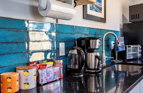 Colington Apartment | A Stylish Suite in the Heart of the Outer Banks with a Private Gym and Hot Tub.