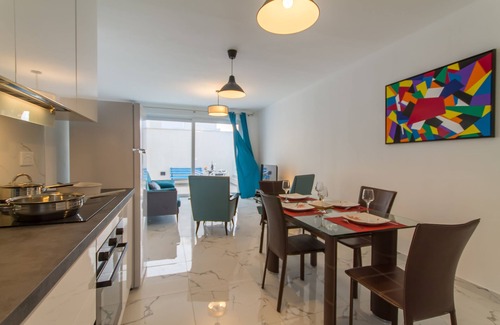 Sliema Apartment | A Sunny Penthouse Modern 2 bdr - Sliema, Tas Sliema, Malta