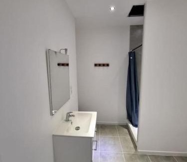 Chamaret Apartment | A supprimer