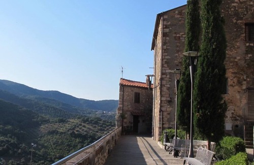 Caldana House | A terrace over the Maremma
