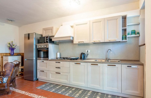 Careggine House | A three-story cottage with fabulous views of the surrounding countryside.