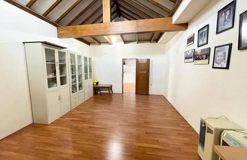 Kebayoran Lama House | A Three Story House in City Center