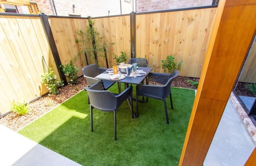 Christchurch City Centre House | A Touch of Luxury in CHCH CBD