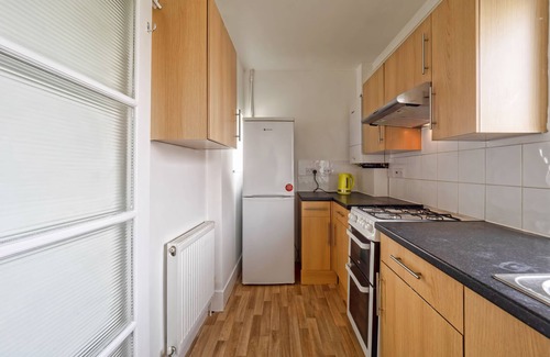 Fryent House | A Two Bedroom Flat in Cul de Sac
