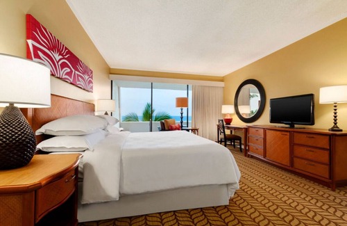 Keauhou Hotel | A Vacation day is always a great idea! Close to Pahoehoe Beach Park, Spa