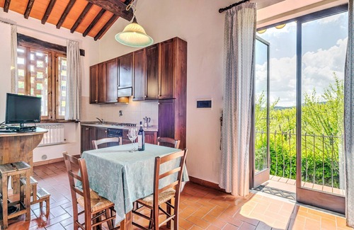 Dudda Apartment | A Vineyard Apartment Retreat