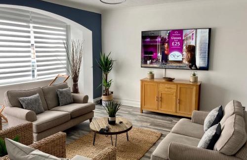 Blackpool Apartment | A wave from it all