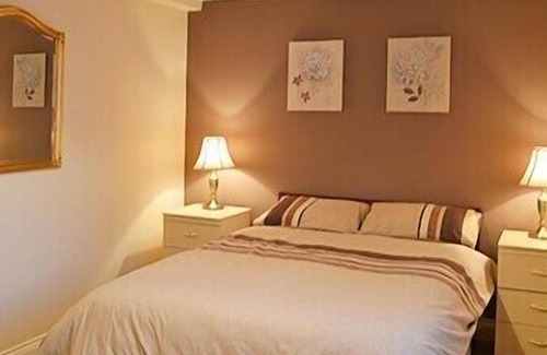 Woodhorn Cottage | A well-presented bungalow with gardens for pets and children.