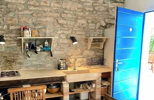 Basanija Apartment | A1-Amazing Istrian home&garden in Sambratja
