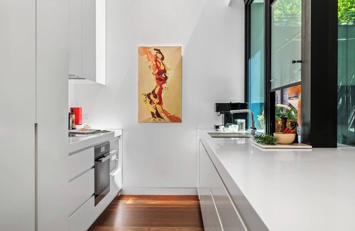 South Melbourne Apartment | A1 Architectural Sth. Melb. Home. Sleeps 4. Martin