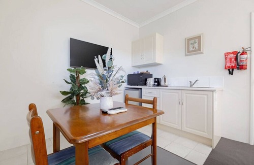 Connolly Apartment | A7 - Escape the city | studio with FREE parking!