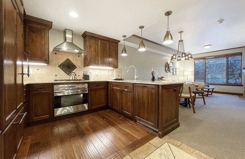 Park City Condo | AAA 4 Diamond Resort Suite w/Resort Pool, Hot Tub, and More! Perfect for Couples