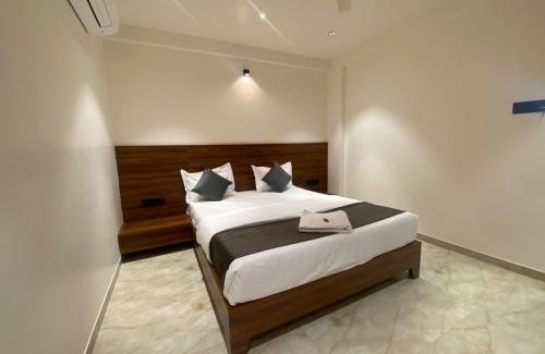 Rajgurunagar Hotel | Aatithya Residency