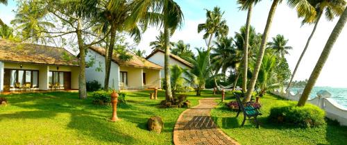 Kumarakom Resort | Abad Whispering Palms