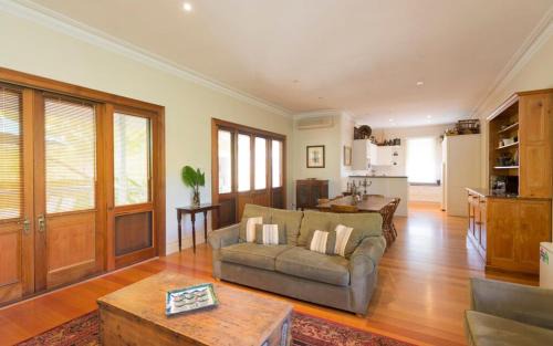 Queenscliff House | Abaleen House