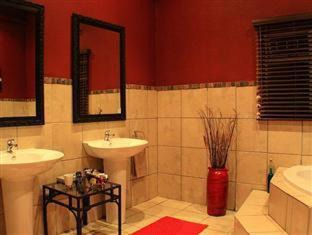 Hazyview House | Abangane Guest Lodge