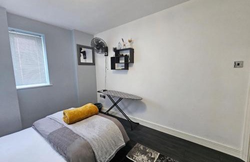 Stratford and New Town Apartment | ABBA Views