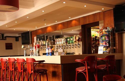 Dumbarton Hotel | Abbotsford Hotel