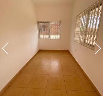 Ashaiman House | AbbottsPlace