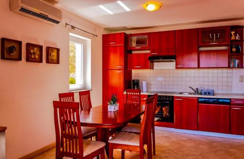 Kornic Apartment | Abby