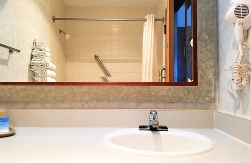 Abbotsford Hotel | Abby Inn