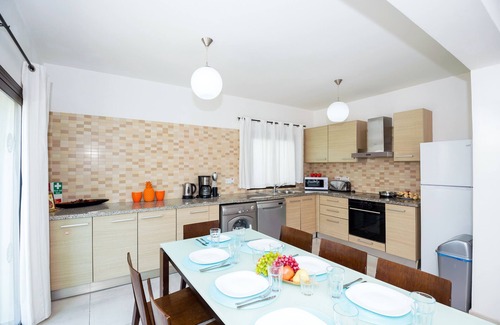 Kapparis Villa | ABDERA - 4bed Villa located in the centre of Kapparis