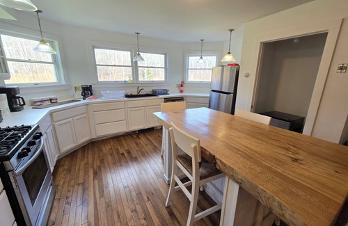 Tannersville Other | Abigail's Country House. 2 minutes To Skiing. Swimming, Hiking very close by.