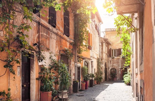 Trastevere Apartment | "Abitare Trastevere" -Trilussa- living in Rome