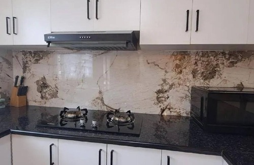 Martintar Apartment | ABM Court Apt 2 - Neat, private, cosy. Home away from homen2 BRM apartment