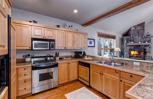 Teton Village Condo | Abode at Moose Creek #21 | 1 min. Walk to Lift, Private Hot Tub, Sundance Pool Access