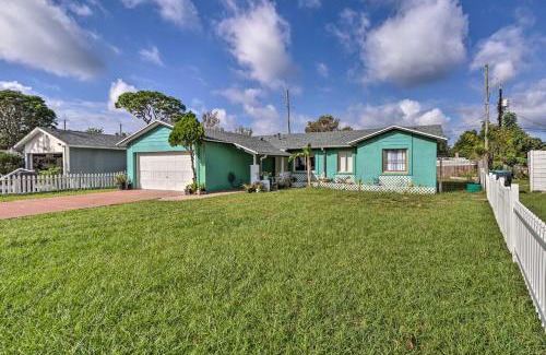 Pine Hills House | about 9 Mi to Universal Orlando Retreat with Sun Porch!
